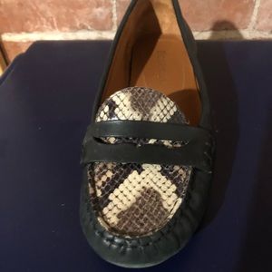 Enzo Angiolini Black/snake skin loafer